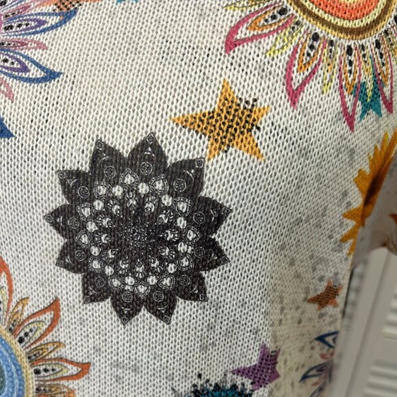 Pretty Colourful Lightweigh Sweater: Size S - Picture 6 of 12